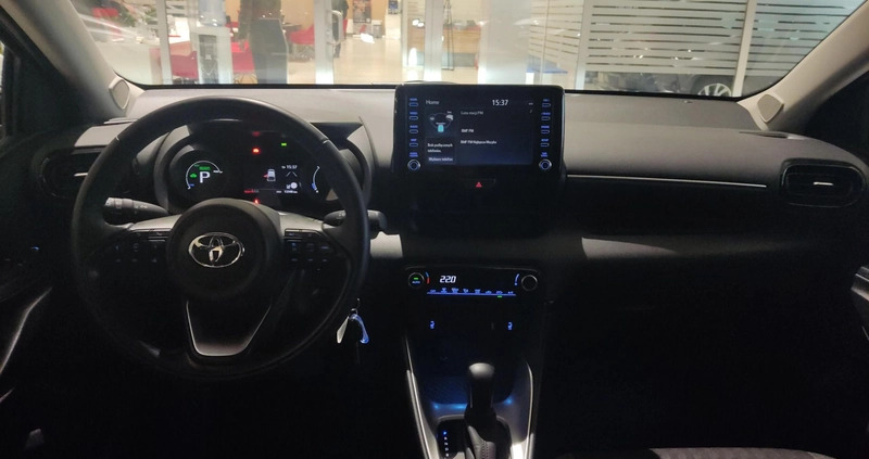 Toyota Yaris cena 96900 przebieg: 13348, rok produkcji 2022 z Kock małe 79